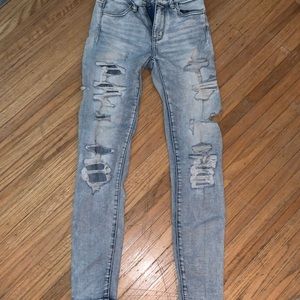 AMERICAN EAGLE JEANS